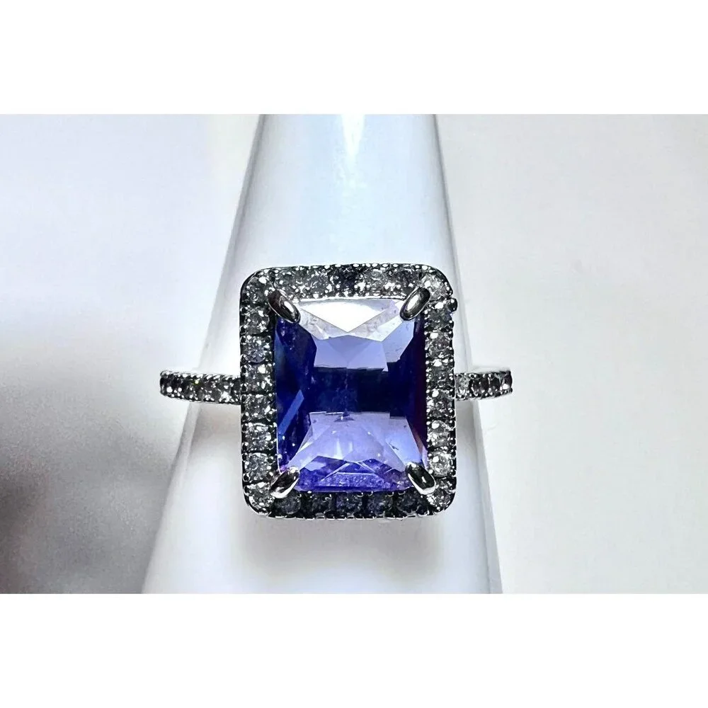 Ring Bomb Party RIng, size 6, NWOT, purple main stone, silver color band - Picture 3 of 7